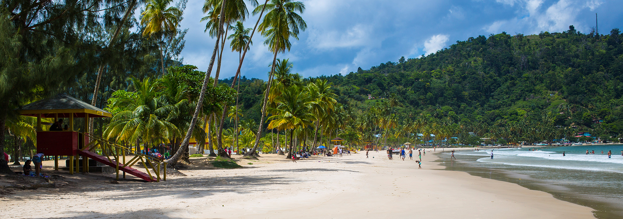 Weißer Strand von Maracas im Norden Trinidads