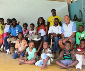 Fröhliche Musikrunde mit Maroons auf Jamaica