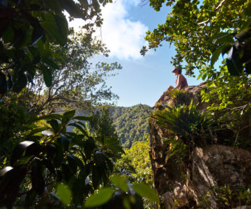 Wanderpause auf der Wanderung zum The Quill auf Statia