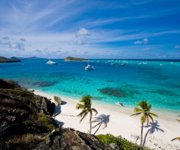 Ankernde Jachten in den Tobago Cays, Grenadinen