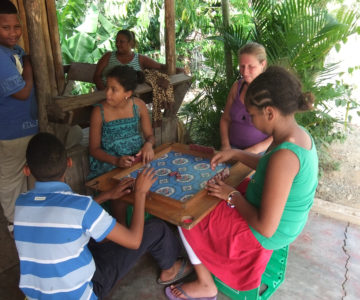 Spielende Kinder in der Dominikanischen Republik