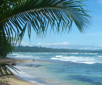 Strand an der südlichen Karibikküste von Costa Rica