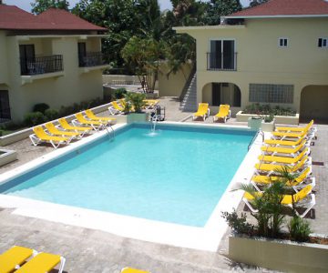 Rooms of Negril, Jamaica, Negril, Aussenansicht mit Pool