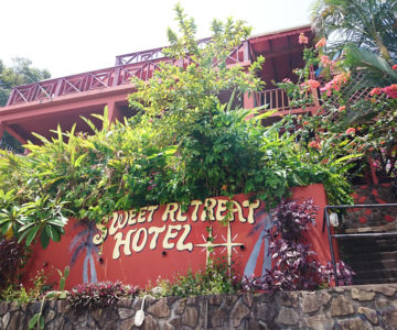 Sweat Retreat Gästehaus, Bequia, Lower Bay, Eingang