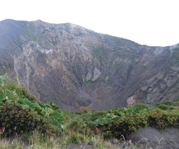 Blick in den Krater des Vulkan Irazu, Costa Rica
