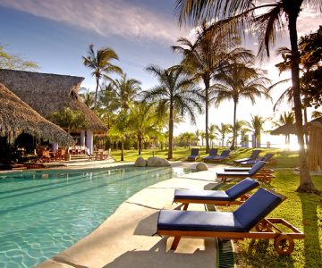 Bahía del Sol, Costa Rica, Playa Portrero, Poolanlage mit Bar