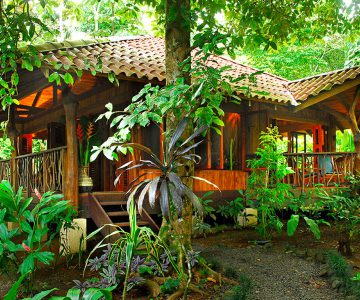 Playa Nicuesa Rainforest Lodge, Costa Rica, Golfo Dulce, Aussenansicht eines Bungalows