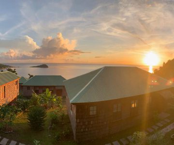 Jungle Bay, Dominica, Soufriere, Morne Acouma, Blick von der Anlage auf das Meer