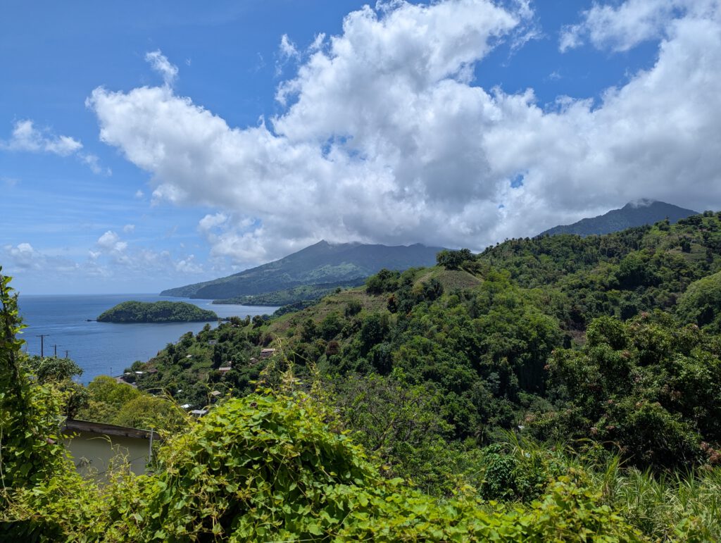St. Vincent unendlich schöne Natur an der Karibikküste