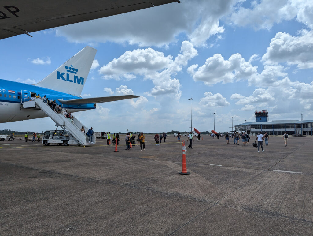 Suriname Ankunft am Flughafen Paramaribo