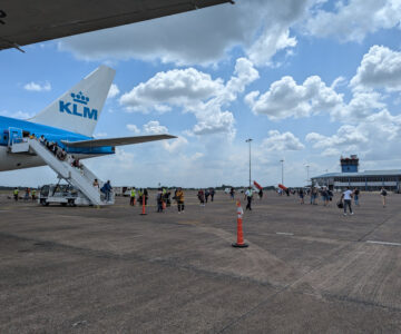 Suriname Ankunft am Flughafen Paramaribo