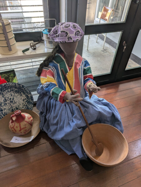 Paramaribo Koto Museum Arbeitskleidung